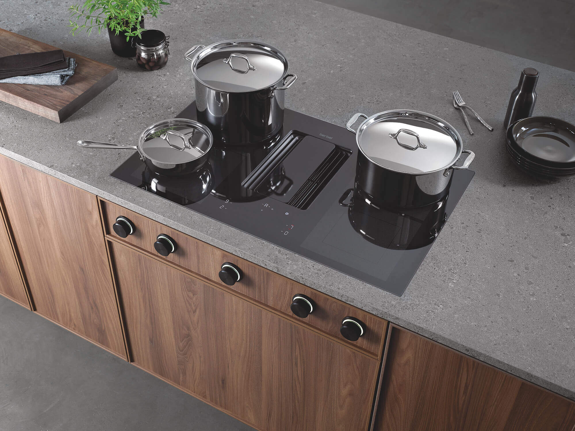 Berbel Induktionskochfeld mit Downdraft Dunstabzug
