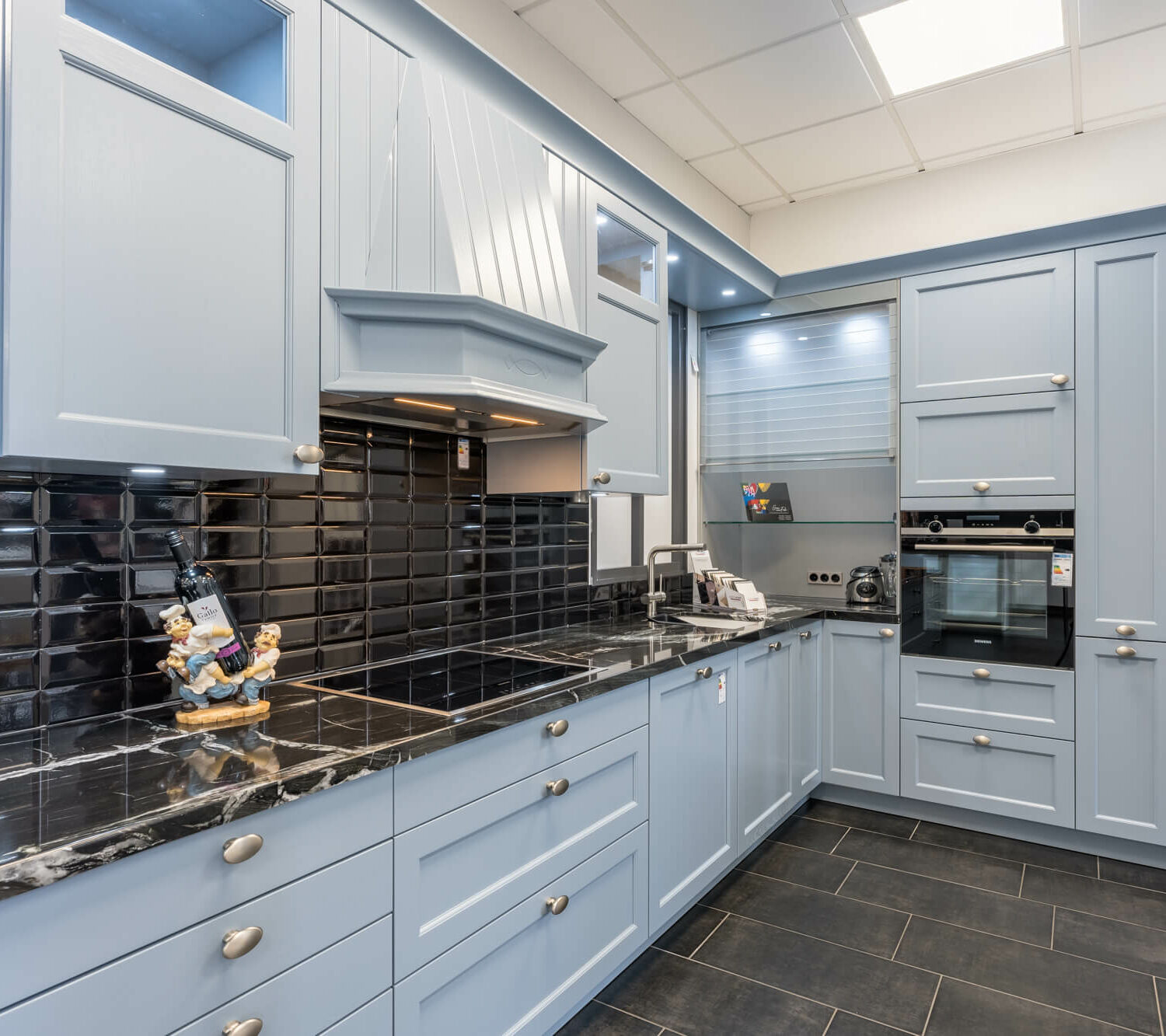Häcker L-Form Landhausküche Esche achatblau