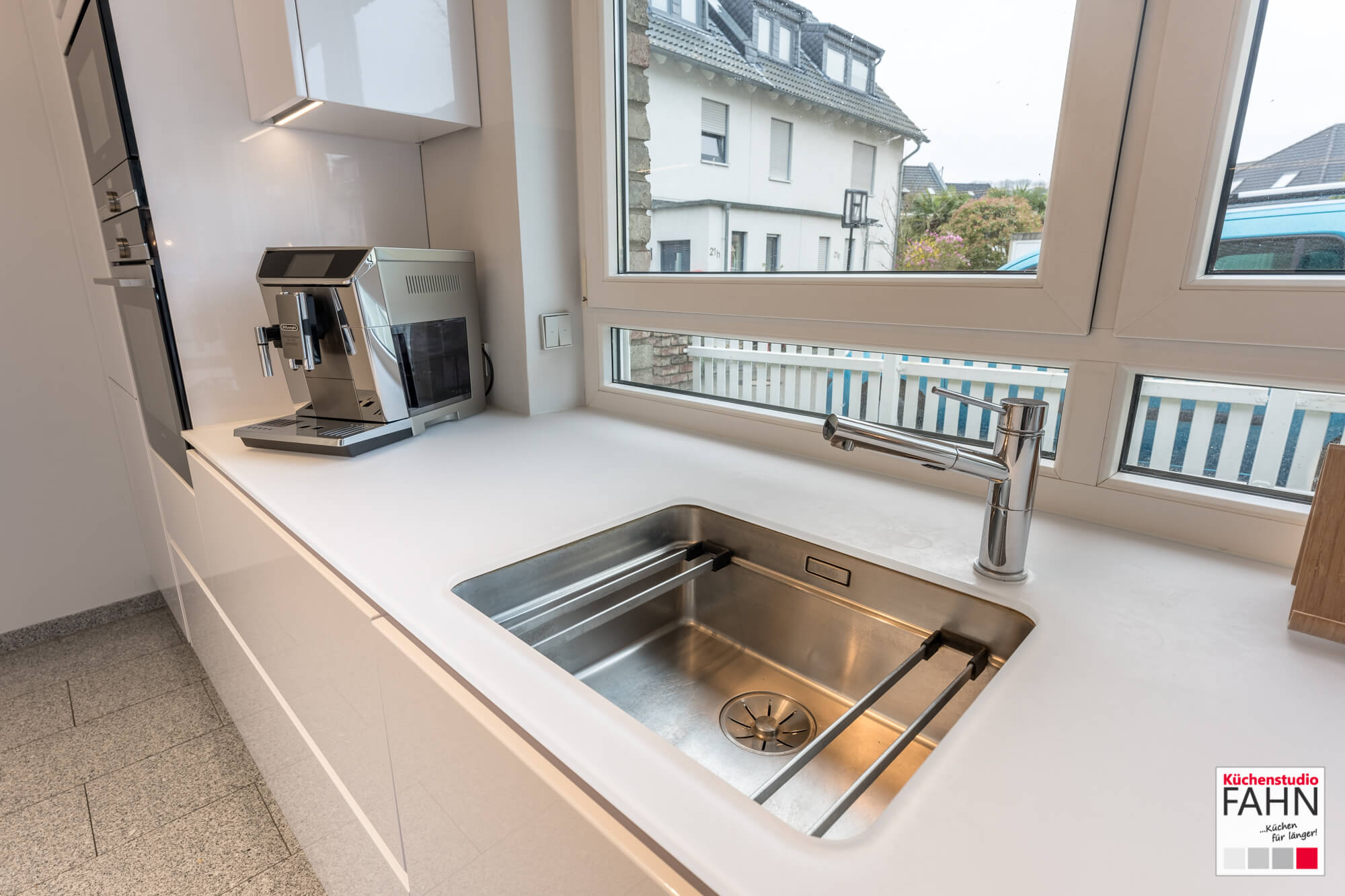 Häcker Systemat design Küchenzeile mit Küchenspüle